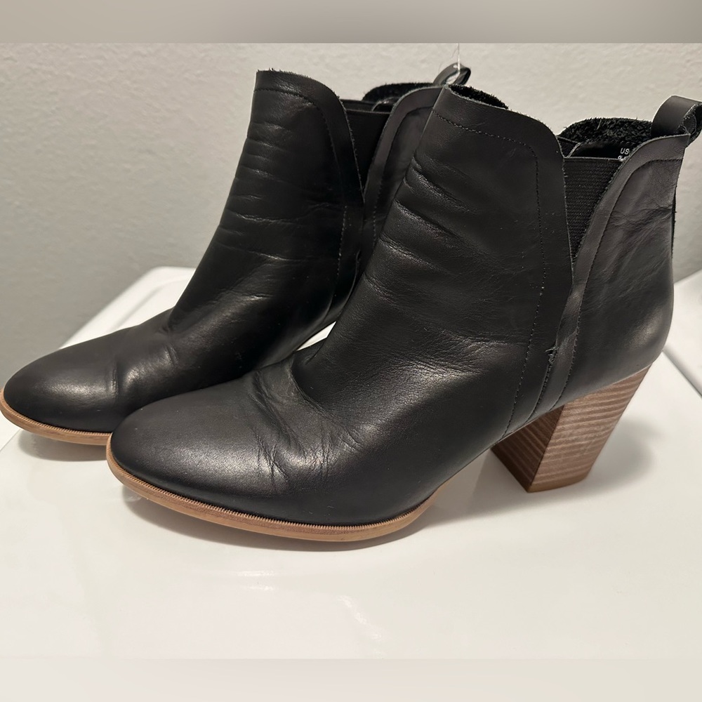 206 Collective Black heeled boot sz 9.5
